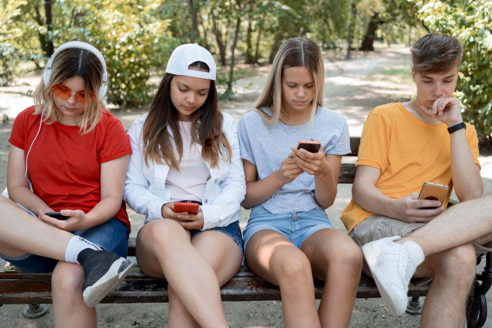 kids using mobile phone